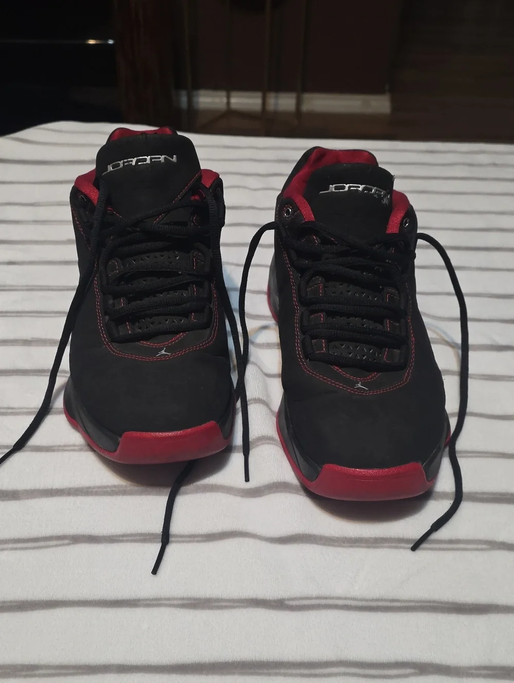 Jordan Men’s Black and Red Athletic Low-Top Sneakers 2007